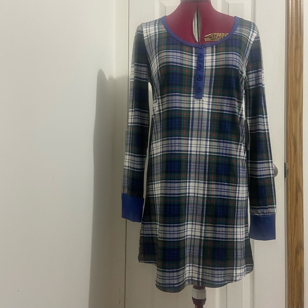 Fammy Jammies women holiday plaid knit long sleeves pajama dress. Size S/P. NWT.